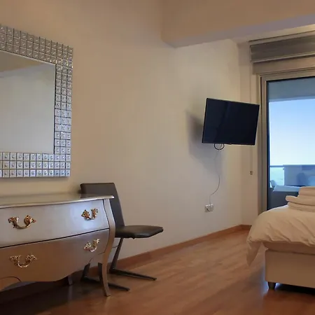 Beachfront Luxury Appartement Larnaca
