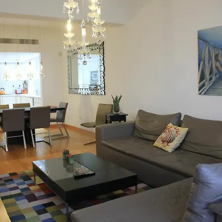 Апартаменты Beachfront Luxury *